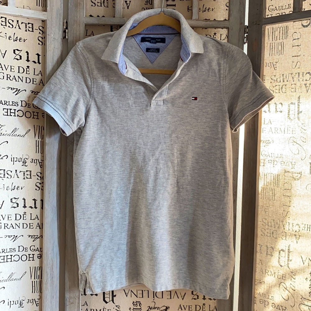 Men’s Tommy Hilfiger gray polo